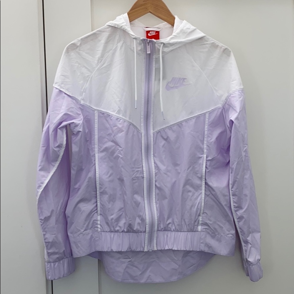 Brand new women’s Windrunner jacket with hood